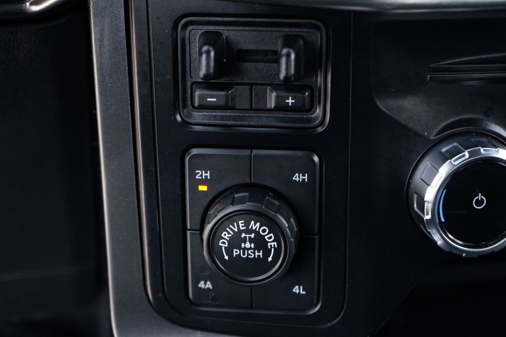 Used 2023 Ford F150 Lariat w/ Equipment Group 502A High image 35