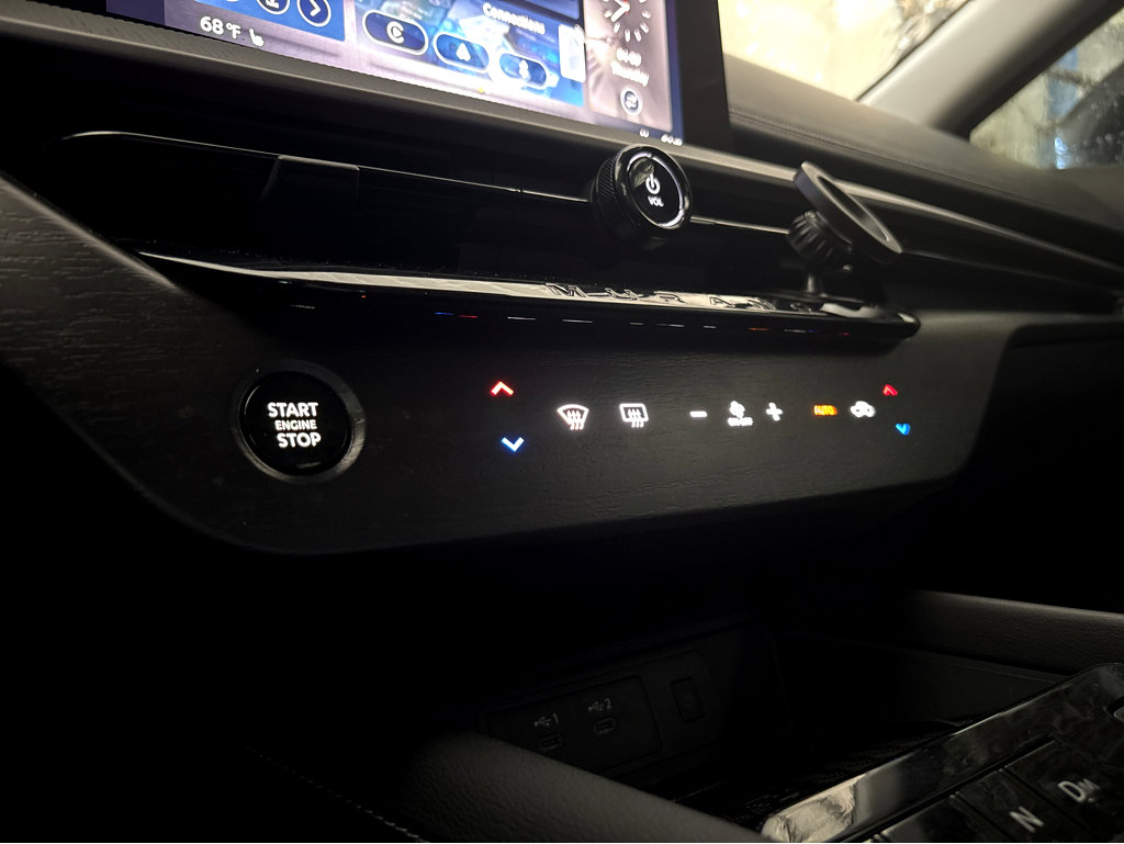 Used 2025 Nissan Murano SV image 9