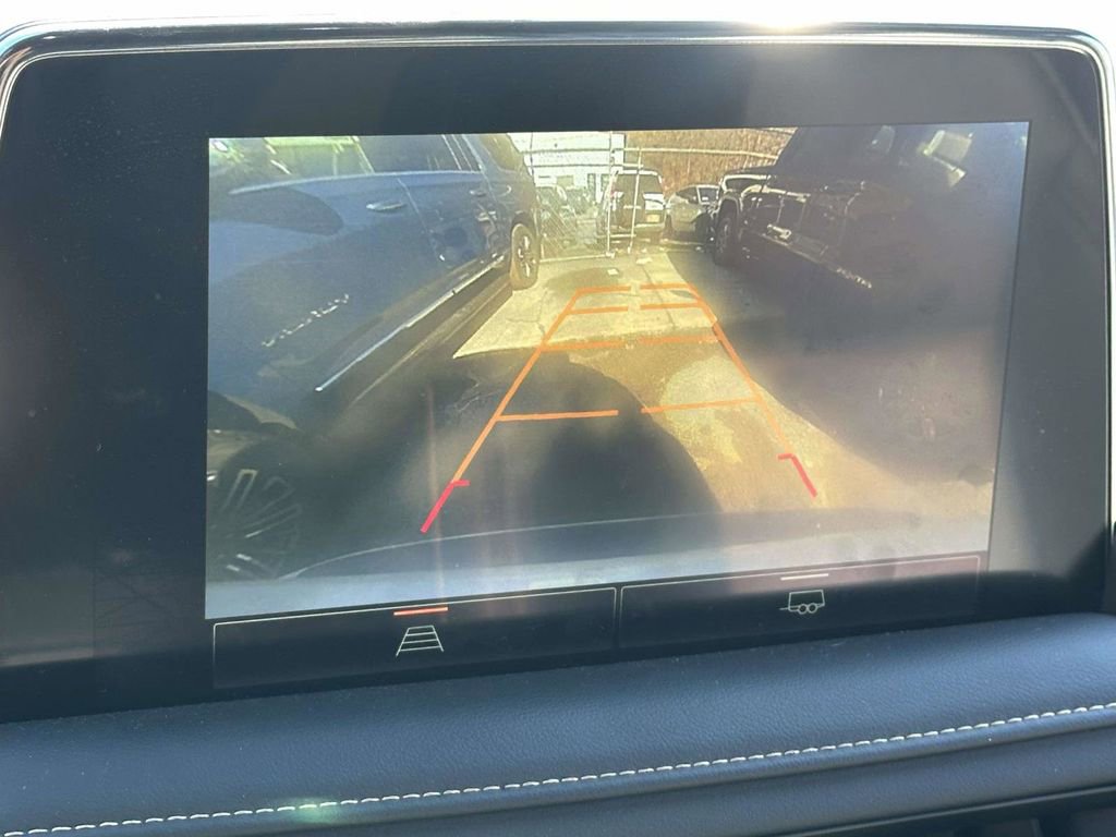 Used 2024 GMC Yukon SLT image 25