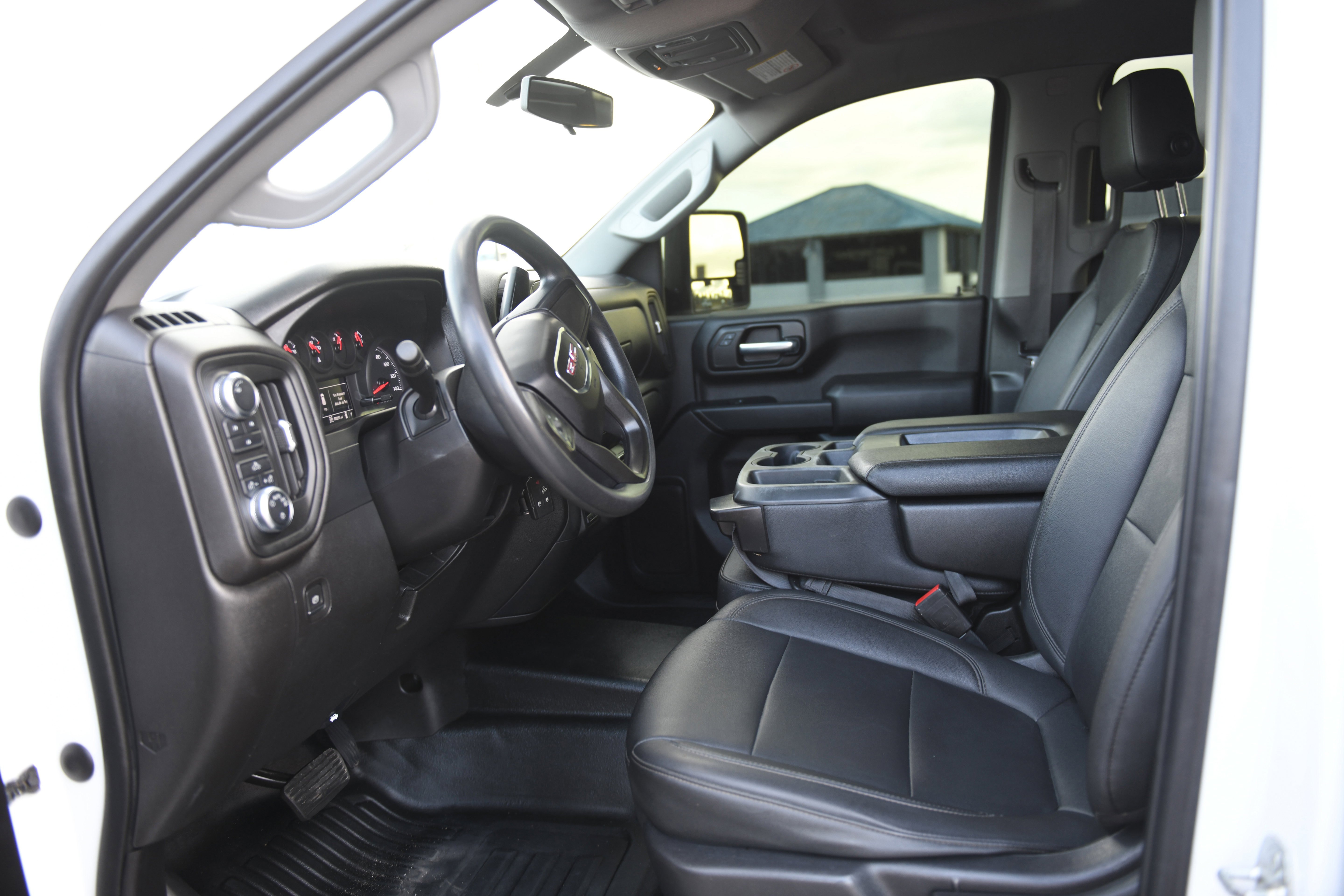 Used 2022 GMC Sierra 2500 Pro w/ Convenience Package image 24