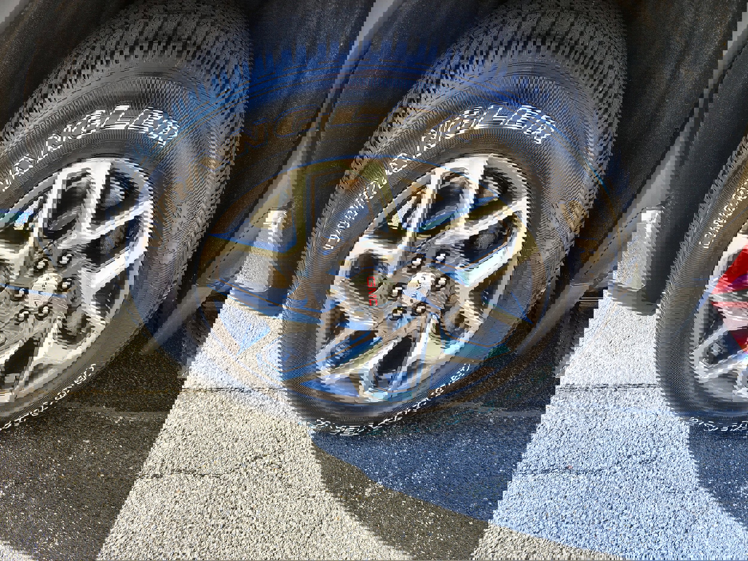 Used 2022 GMC Sierra 1500 SLT w/ SLT Convenience Package AWD/4WD image 7