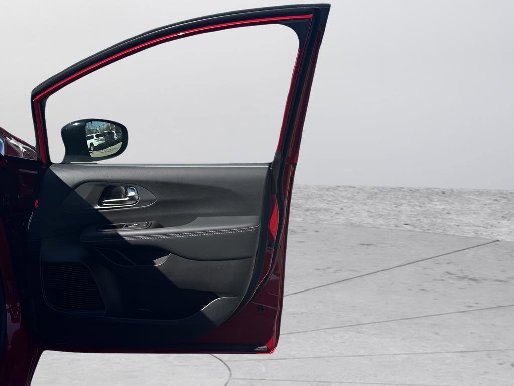 New 2026 Chrysler Pacifica Select FWD image 32