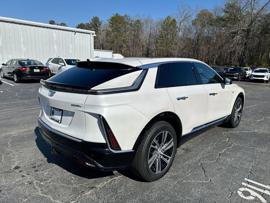 Used 2025 Cadillac Lyriq Luxury AWD/4WD image 33