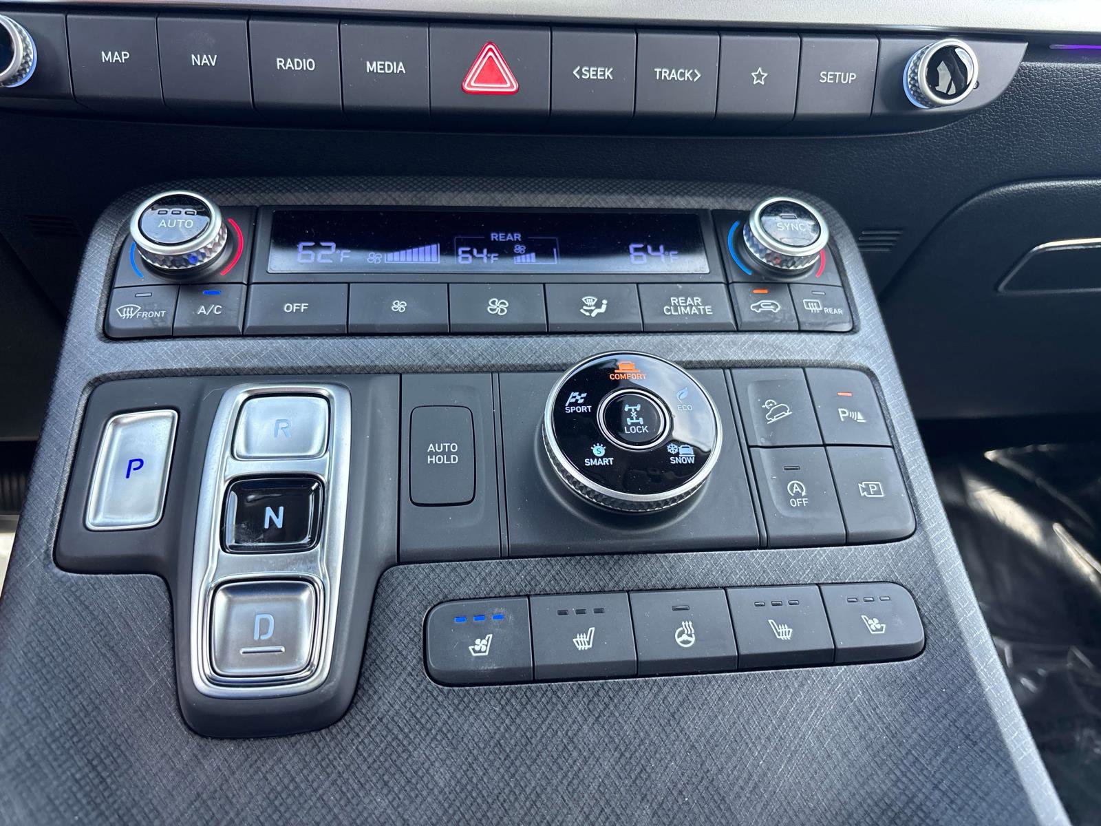 Used 2024 Hyundai Palisade Limited AWD/4WD image 26