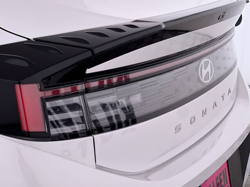 Used 2025 Hyundai Sonata SE FWD image 26