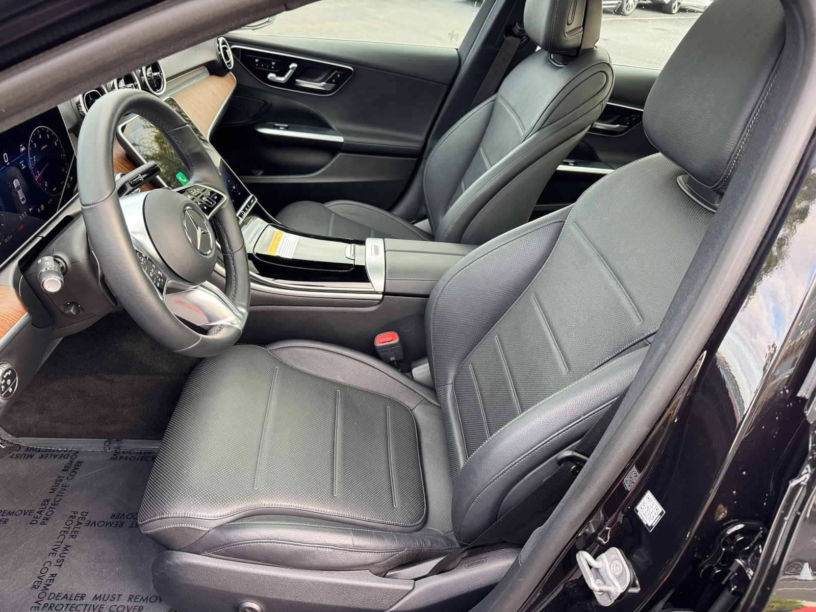 Used 2025 Mercedes-Benz C 300 Sedan image 17
