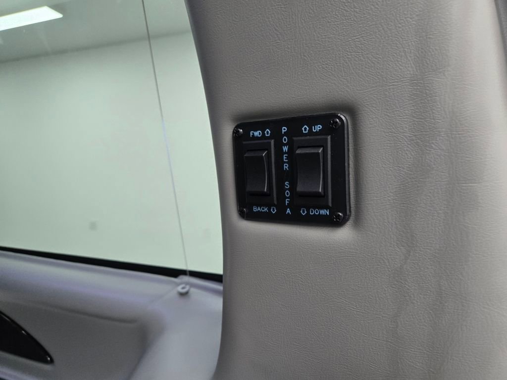 New 2024 GMC Savana 2500 image 7