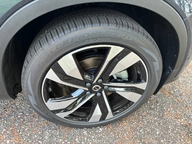 New 2026 Volvo XC40 B5 Ultra w/ Climate Package AWD/4WD image 16