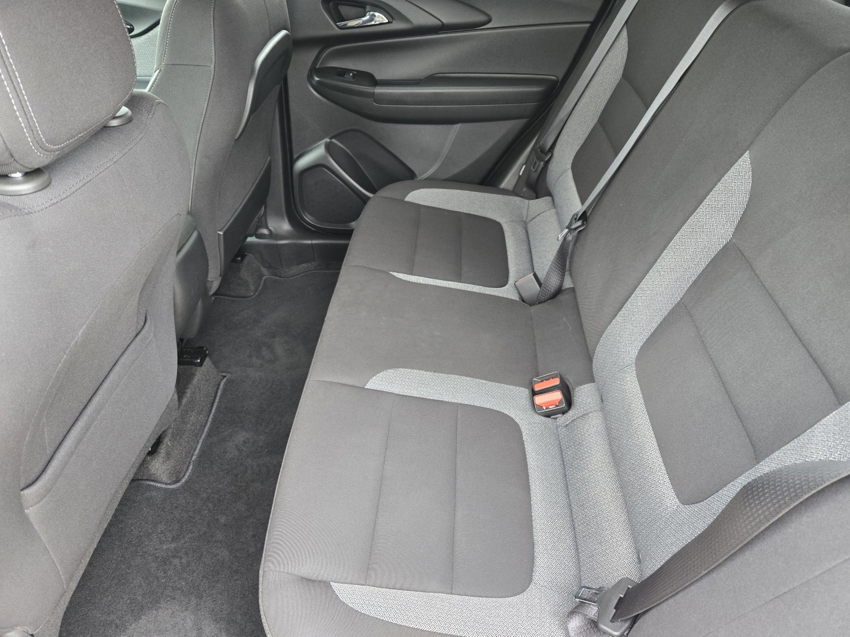 Used 2023 Chevrolet TrailBlazer LT FWD image 24
