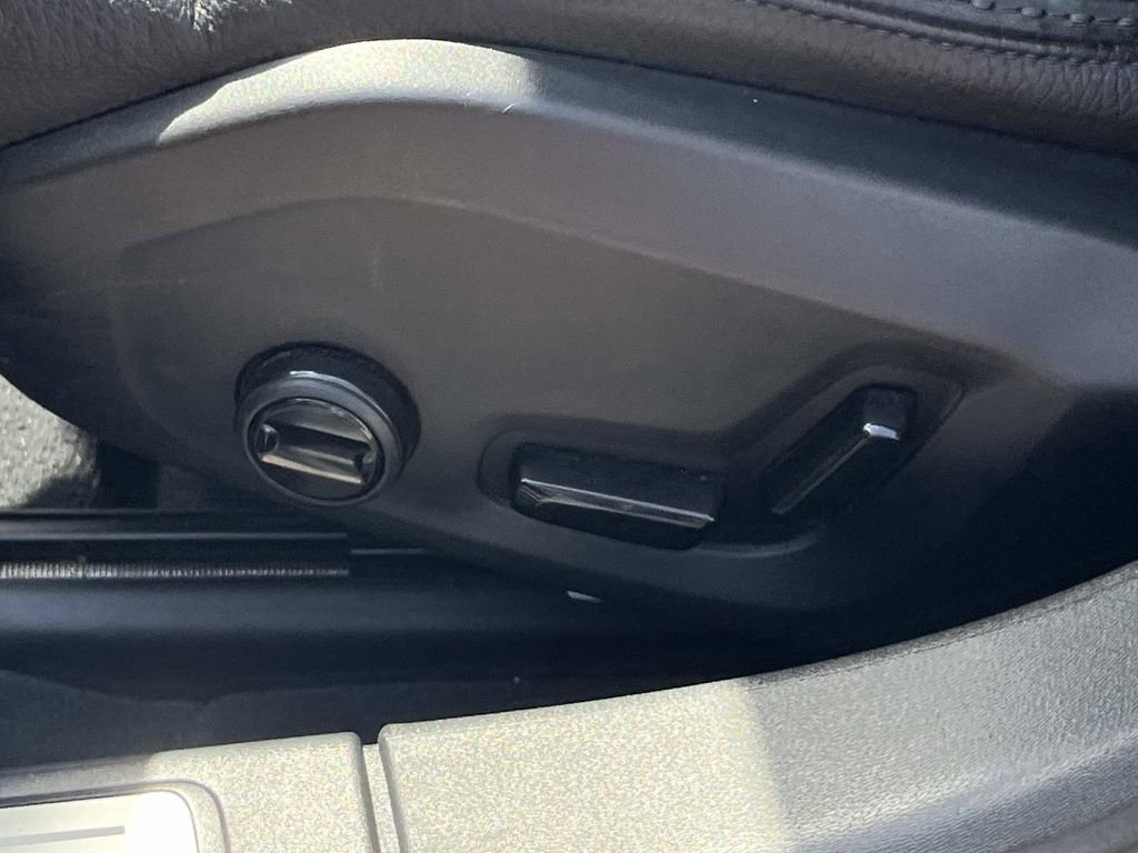 Used 2019 Volvo V90 T5 Cross Country w/ Advanced Package image 26