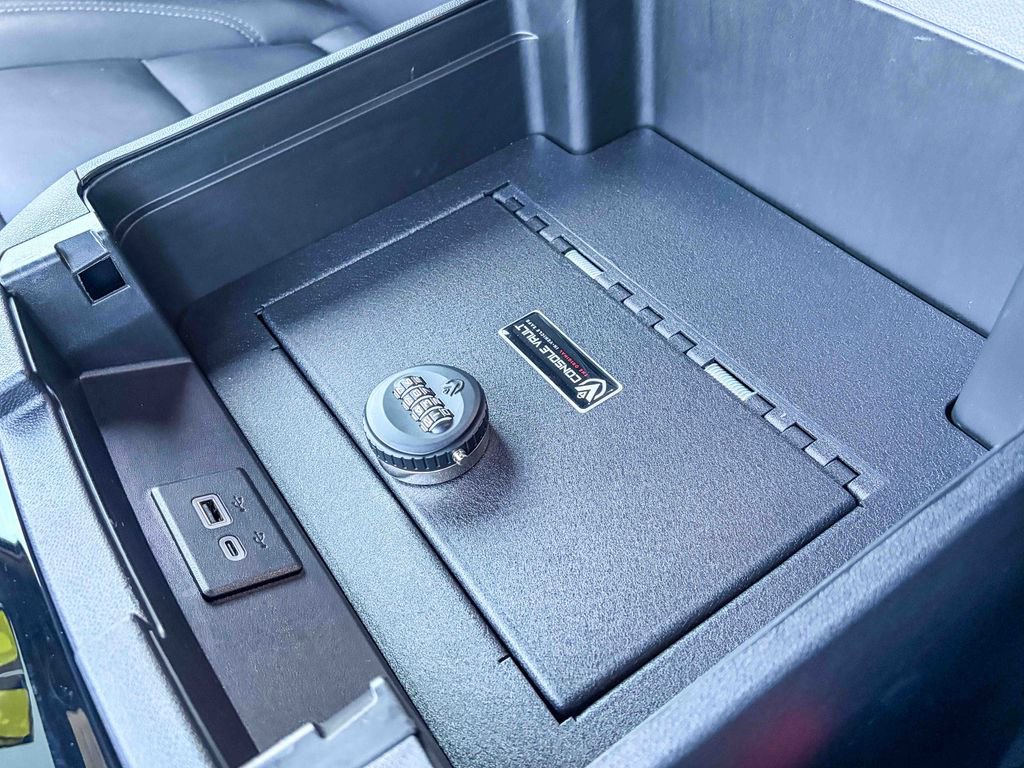 Used 2025 Chevrolet Tahoe LT image 49