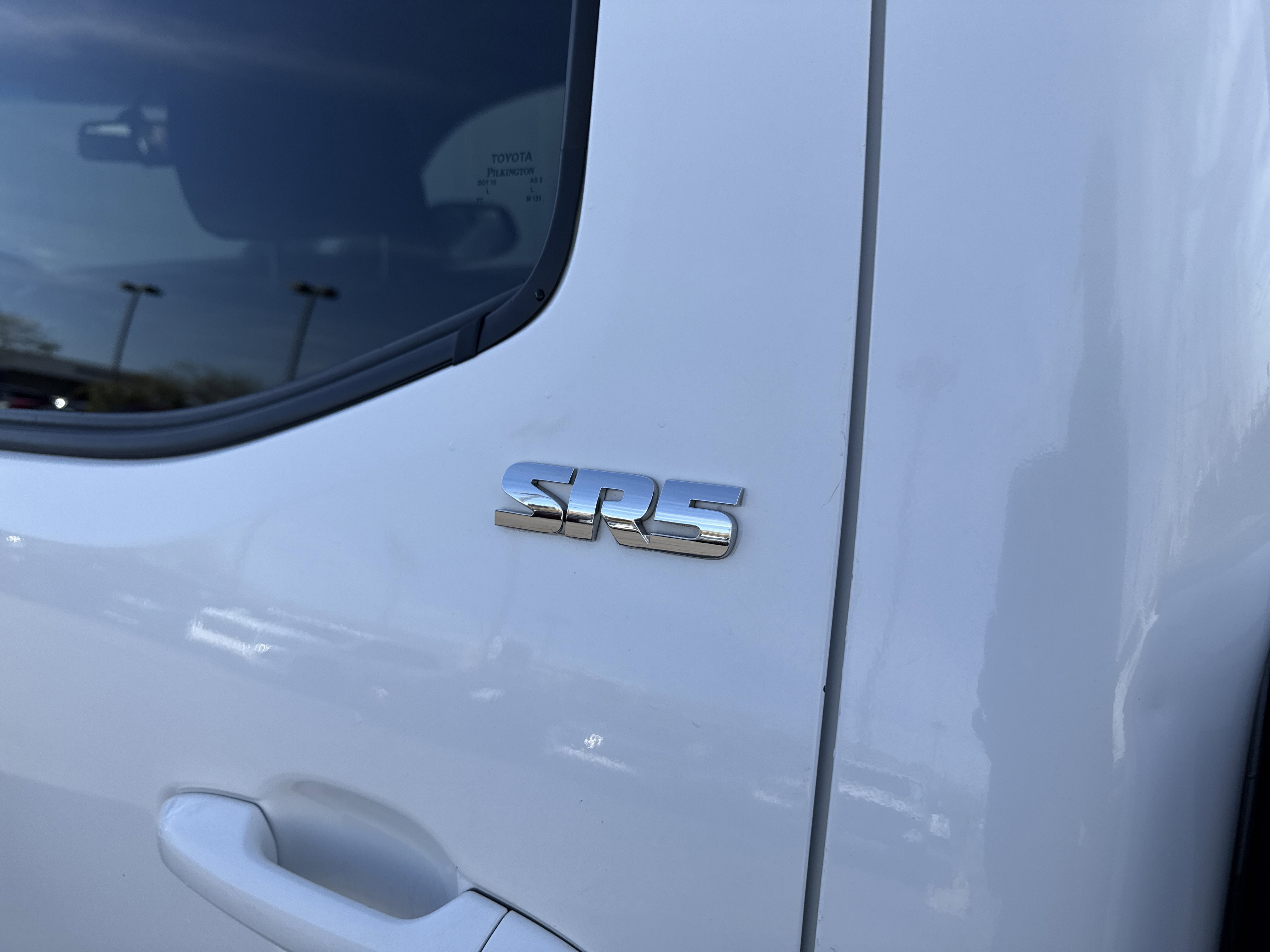 Used 2017 Toyota Tacoma SR5 w/ Tow Package image 3