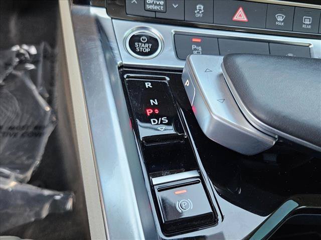 Used 2024 Audi Q8 e-tron Premium AWD/4WD image 12
