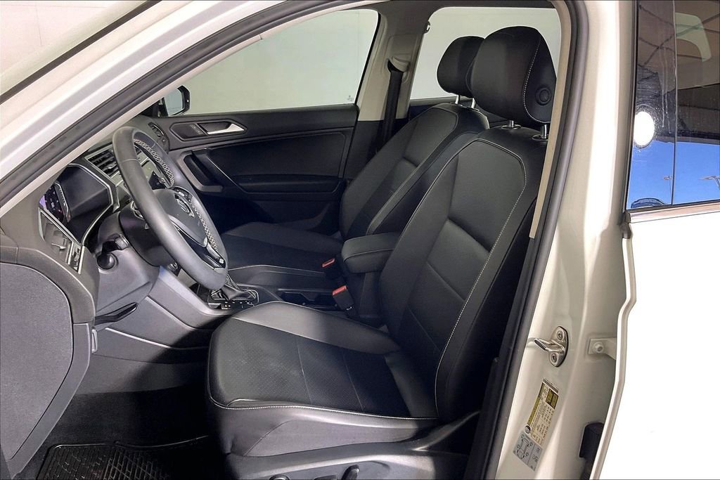 Used 2021 Volkswagen Tiguan SEL FWD image 30