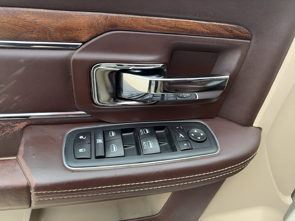 Used 2017 RAM 1500 Laramie Longhorn AWD/4WD image 11