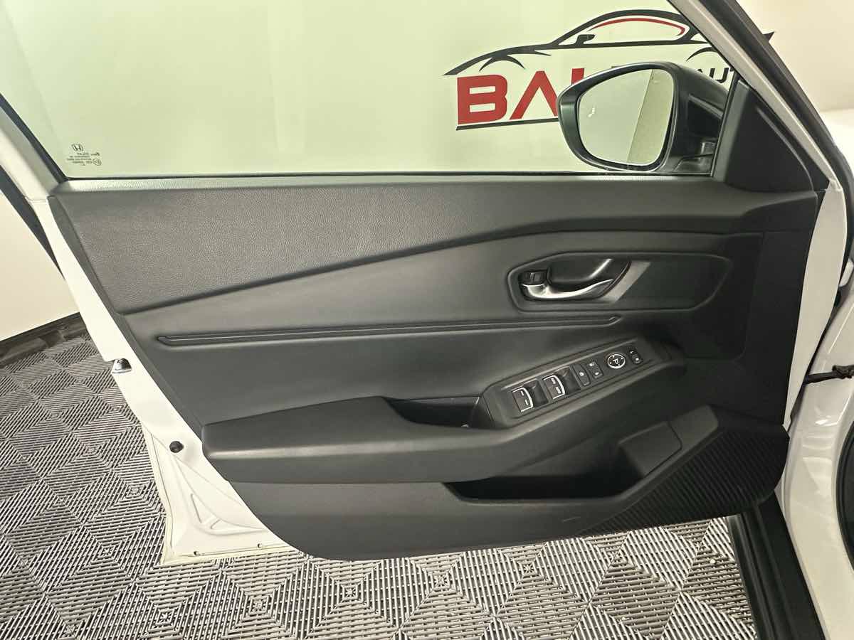 Used 2025 Honda Accord SE image 16