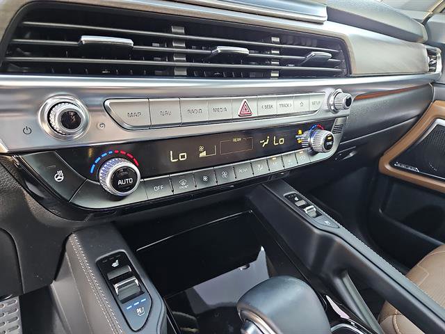 Used 2022 Kia Telluride SX w/ SX Prestige Package image 19
