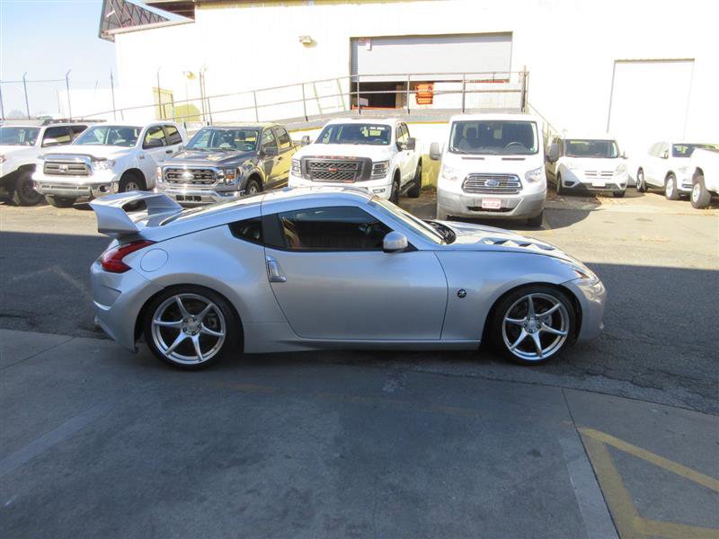Used 2017 Nissan 370Z Touring image 6
