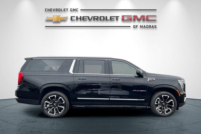 New 2026 GMC Yukon XL Elevation image 2
