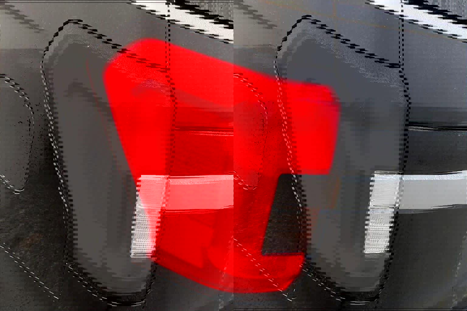 Used 2024 Ford Expedition XLT image 26