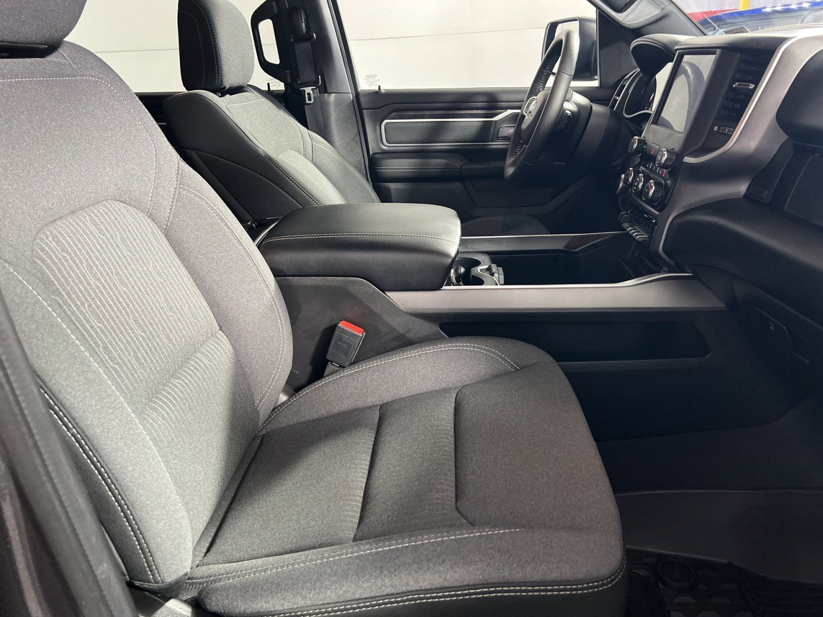 Used 2022 RAM 1500 Big Horn AWD/4WD image 28