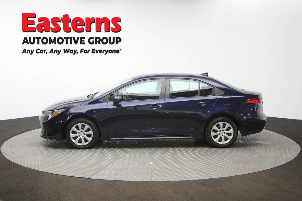 Used 2021 Toyota Corolla LE image 58
