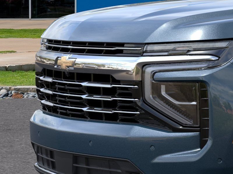 New 2026 Chevrolet Suburban LT w/ Comfort Package AWD/4WD image 13