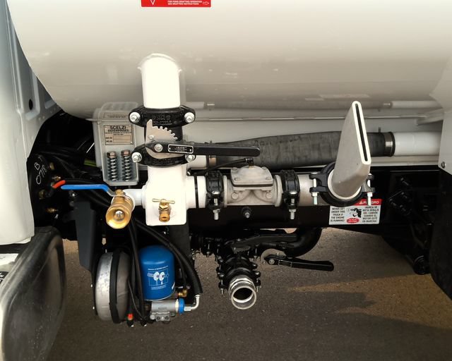 New 2027 Ford F750 2WD Regular Cab Super Duty image 10