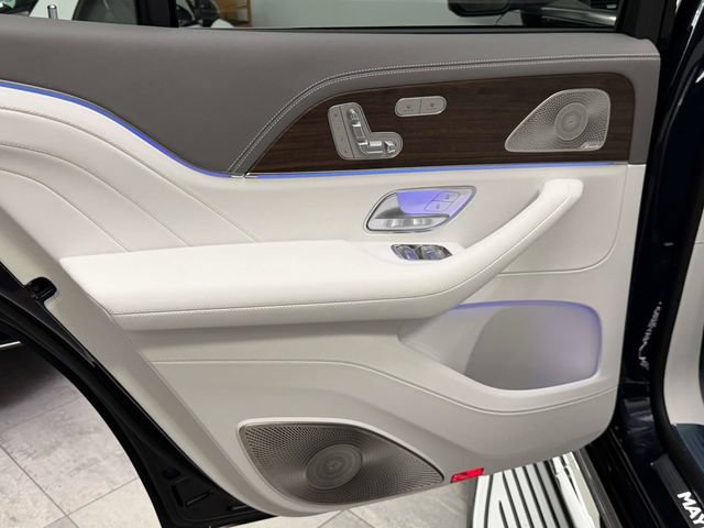 New 2026 Mercedes-Benz Maybach GLS 600 4MATIC image 9
