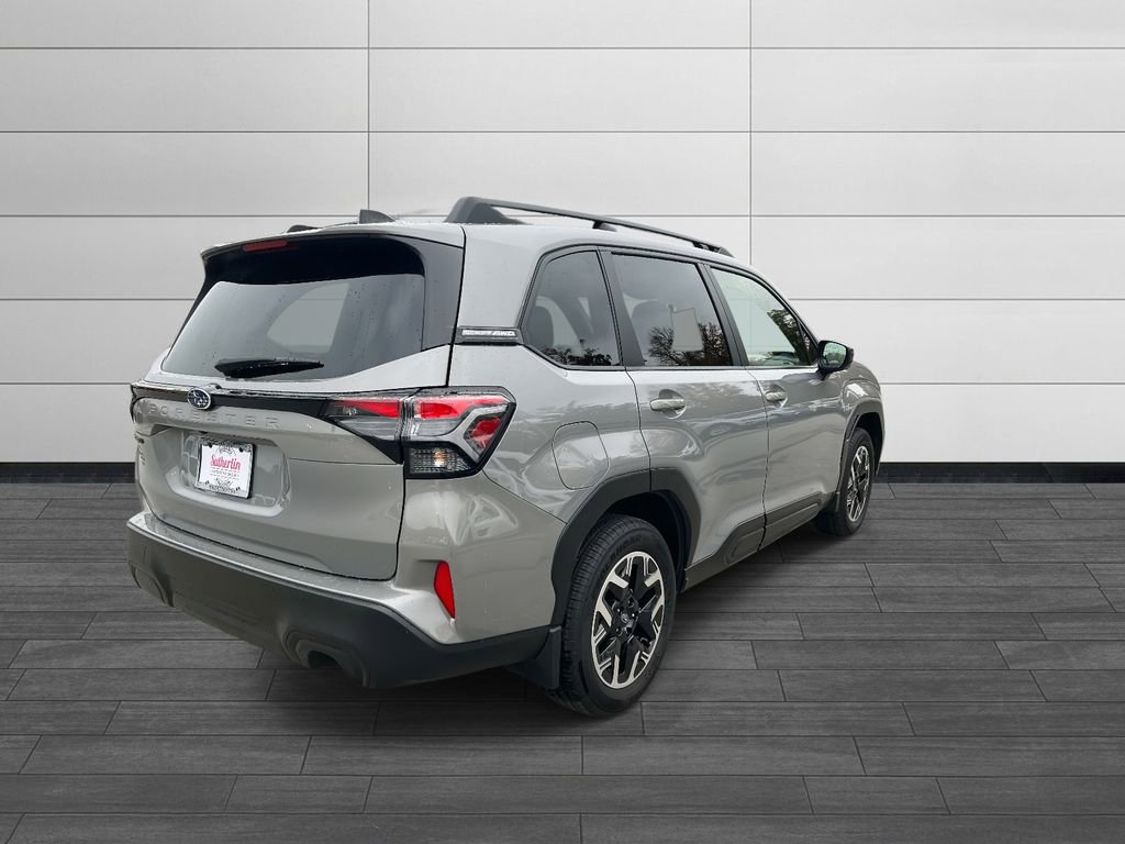 Used 2025 Subaru Forester Premium w/ Convenience Package #2 image 3