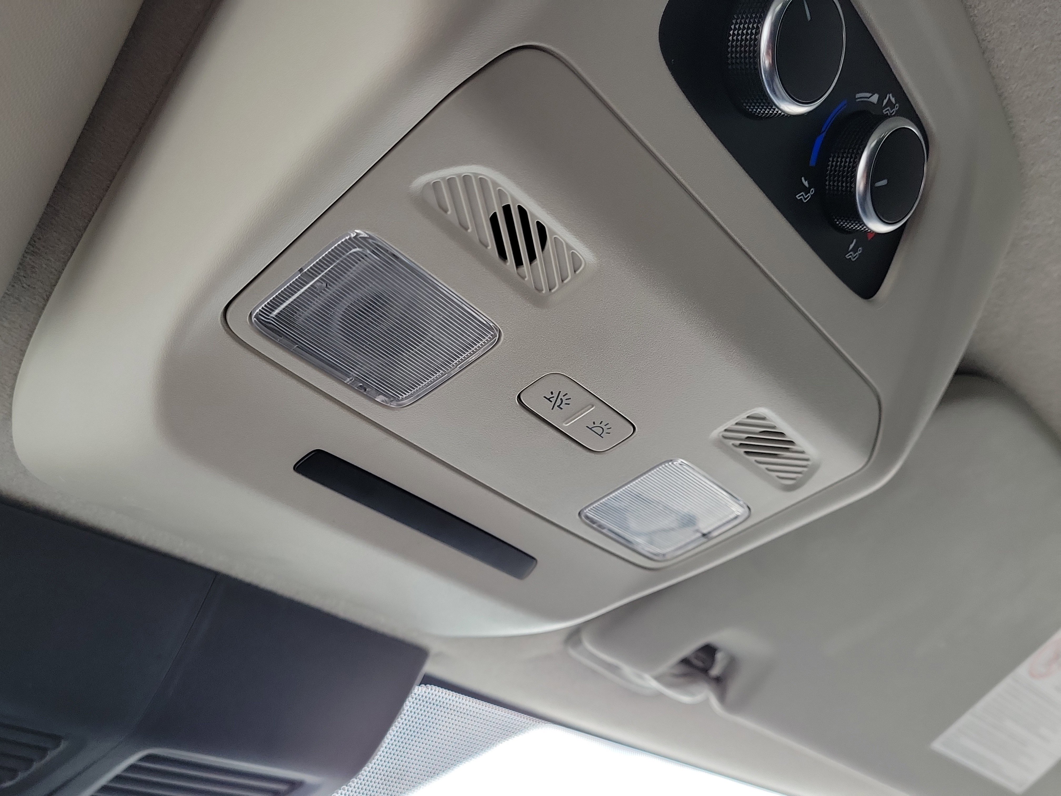 Used 2023 Ford Transit 350 XLT image 24