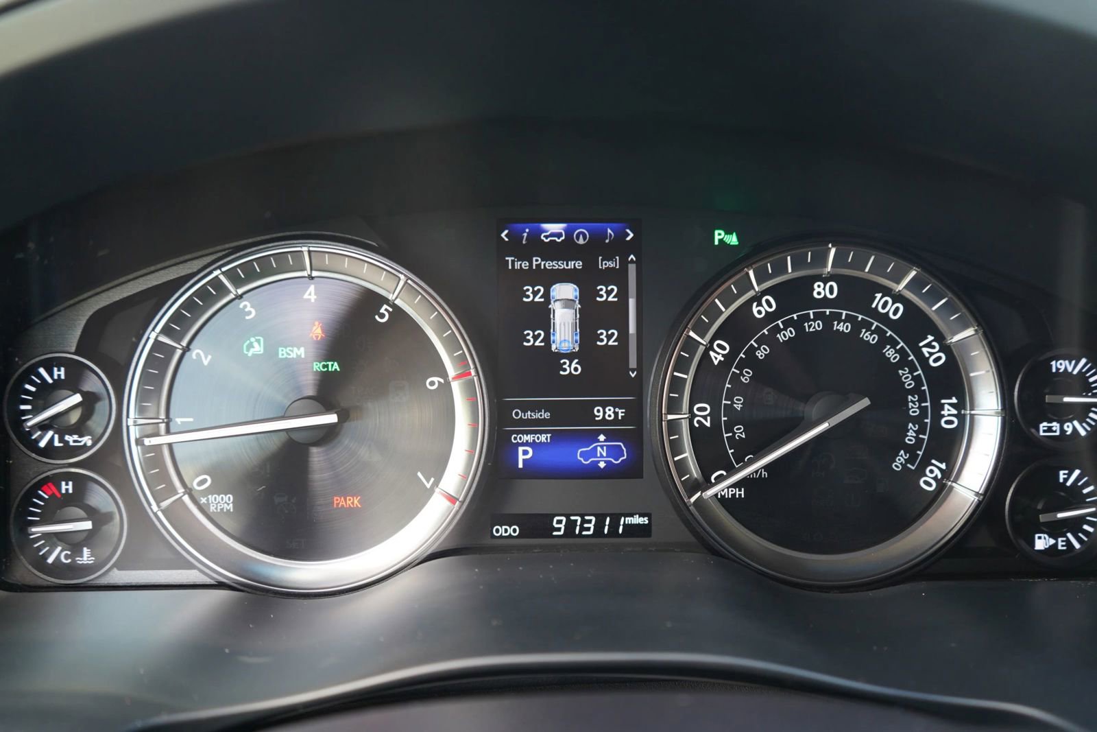 Used 2016 Lexus LX 570 4WD image 10