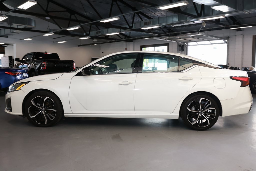 Used 2023 Nissan Altima 2.5 SR image 4
