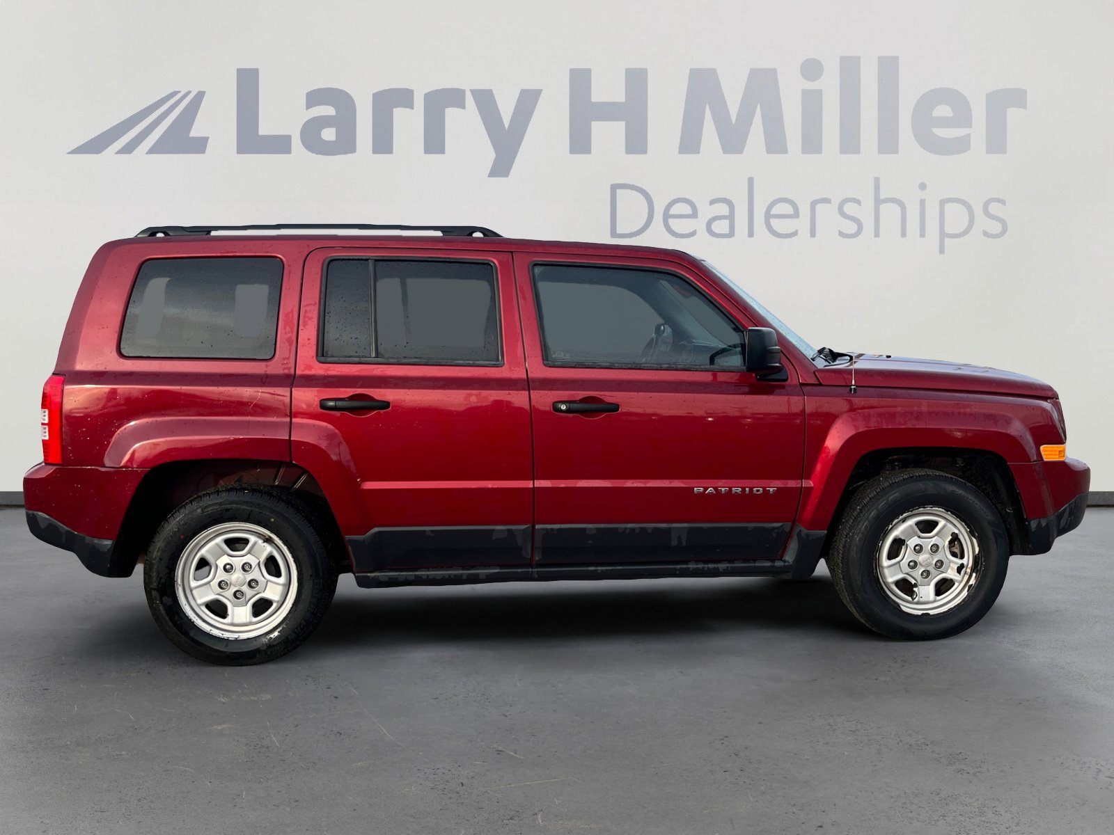 Used 2016 Jeep Patriot Sport image 6