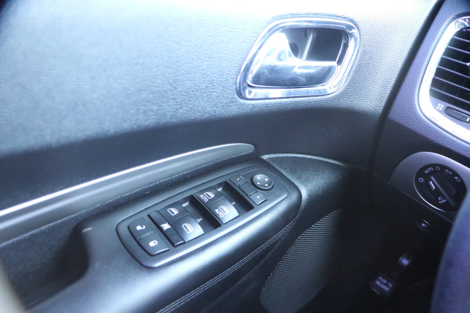 Used 2015 Dodge Durango SXT RWD image 11