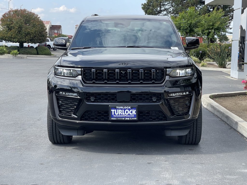 New 2026 Jeep Grand Cherokee Limited AWD/4WD image 4