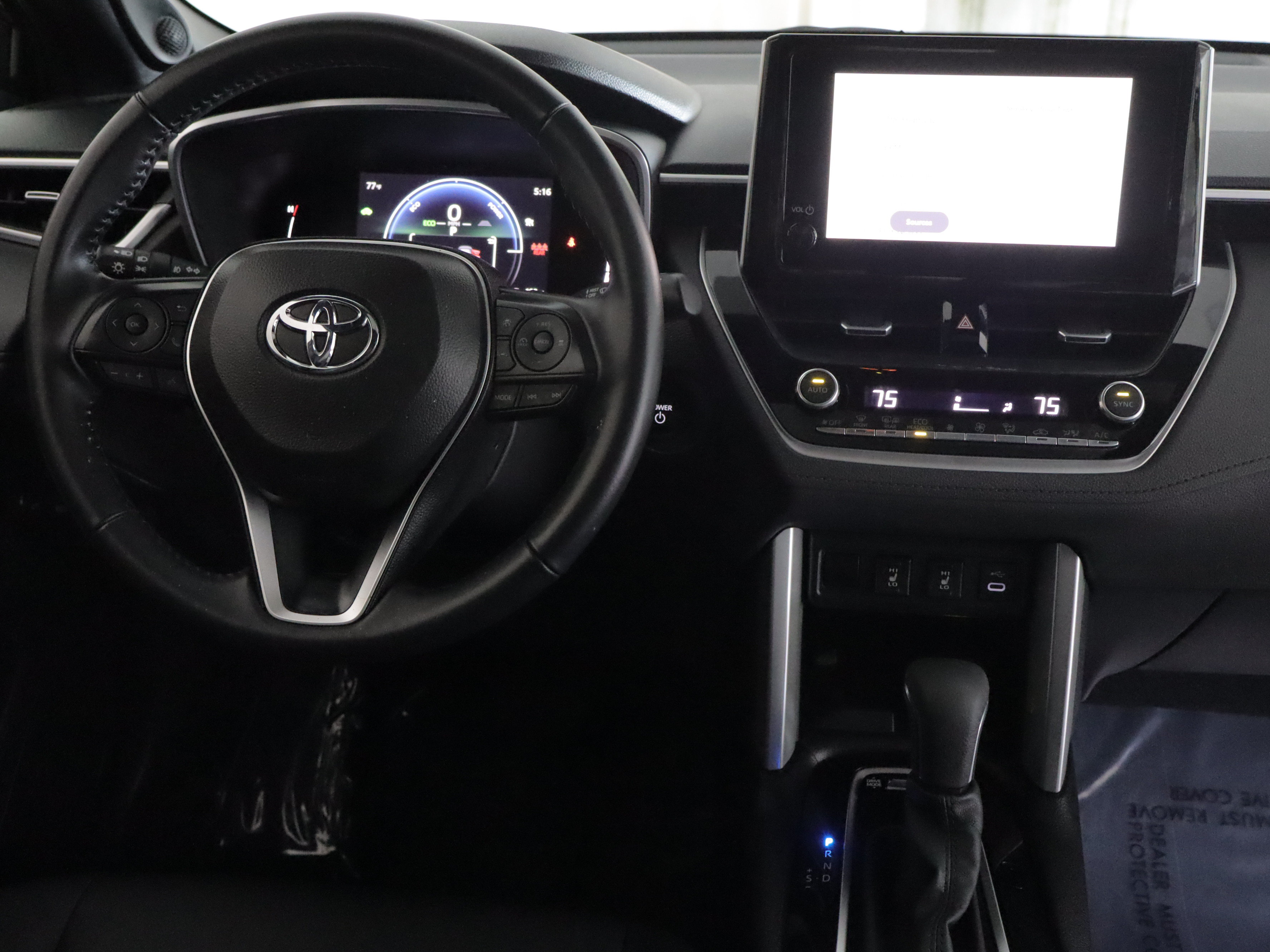 Used 2024 Toyota Corolla Cross AWD Hybrid w/ Convenience Package image 2