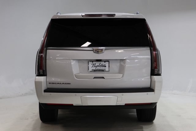 Used 2019 Cadillac Escalade ESV Luxury AWD/4WD image 6