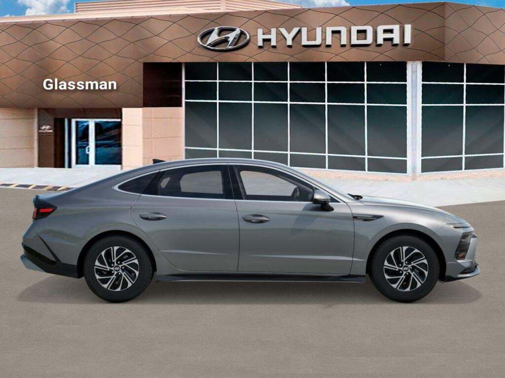 New 2027 Hyundai Sonata Blue FWD image 7