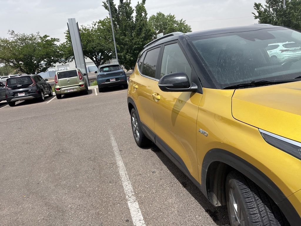 Used 2022 Kia Seltos S AWD/4WD image 8