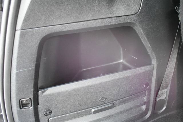 Used 2017 Dodge Grand Caravan SXT w/ Driver Convenience Group image 35