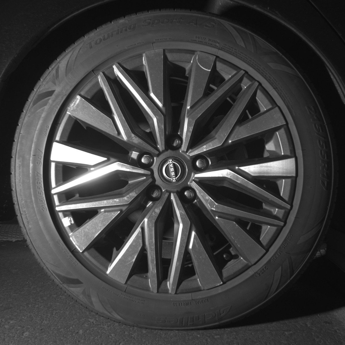 Used 2025 Nissan Altima 2.5 SV FWD image 15