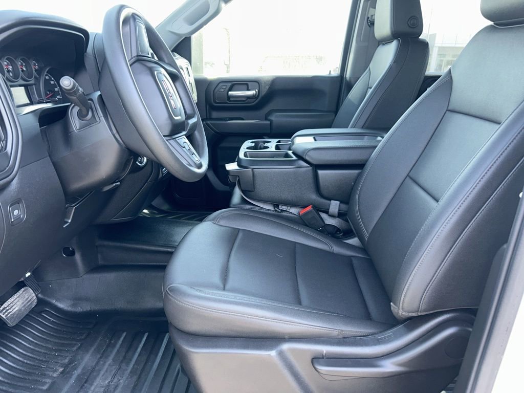 Used 2024 GMC Sierra 2500 Pro w/ Convenience Package image 5