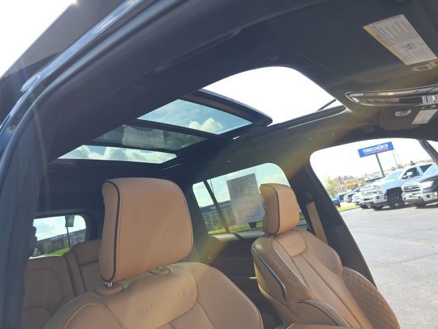 Used 2024 Jeep Grand Cherokee Summit image 43