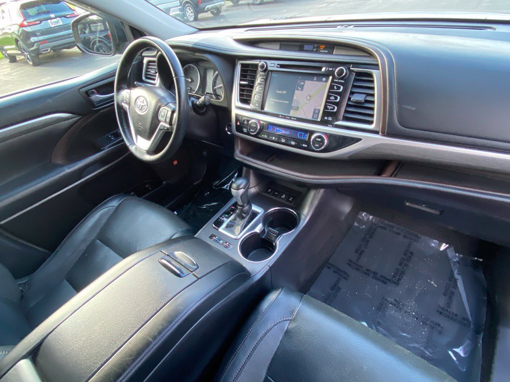 Used 2018 Toyota Highlander Limited w/ Protection Package #3 AWD/4WD image 37