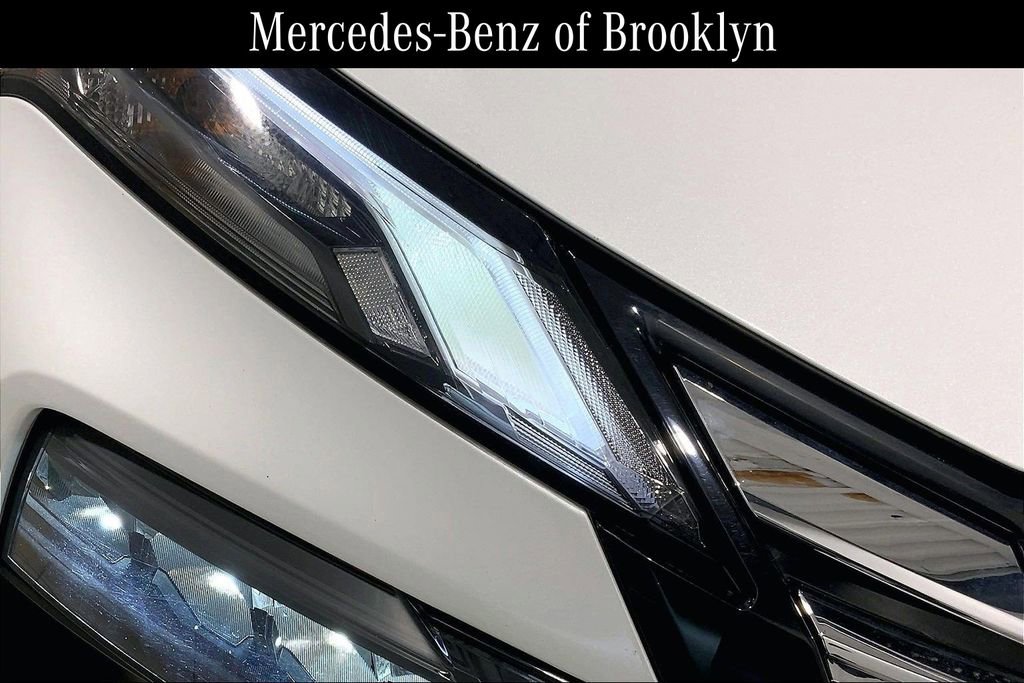 Used 2024 Nissan Rogue S image 26