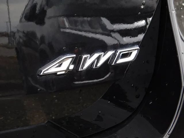 Used 2023 Ford Explorer XLT AWD/4WD image 6