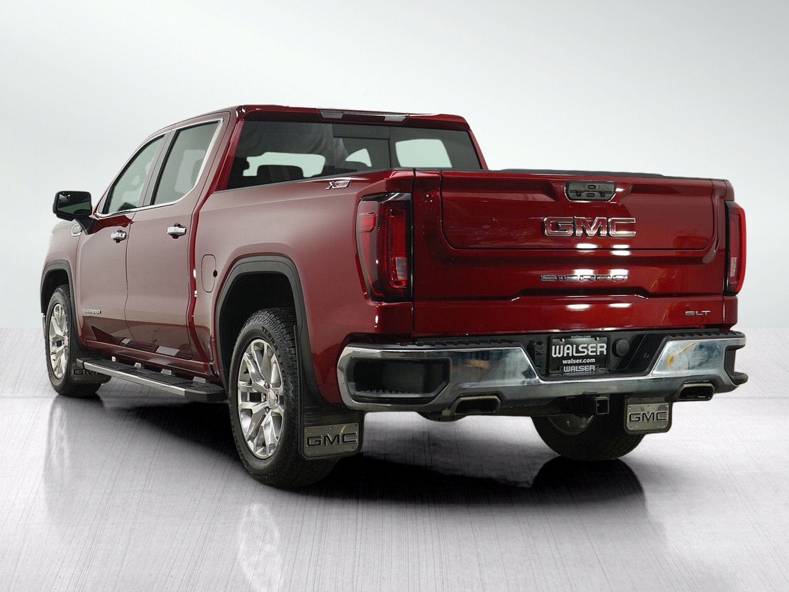 Used 2022 GMC Sierra 1500 SLT w/ SLT Premium Package AWD/4WD image 3