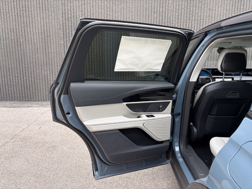New 2026 Lincoln Nautilus Reserve w/ Jet Appearance Package AWD/4WD image 20