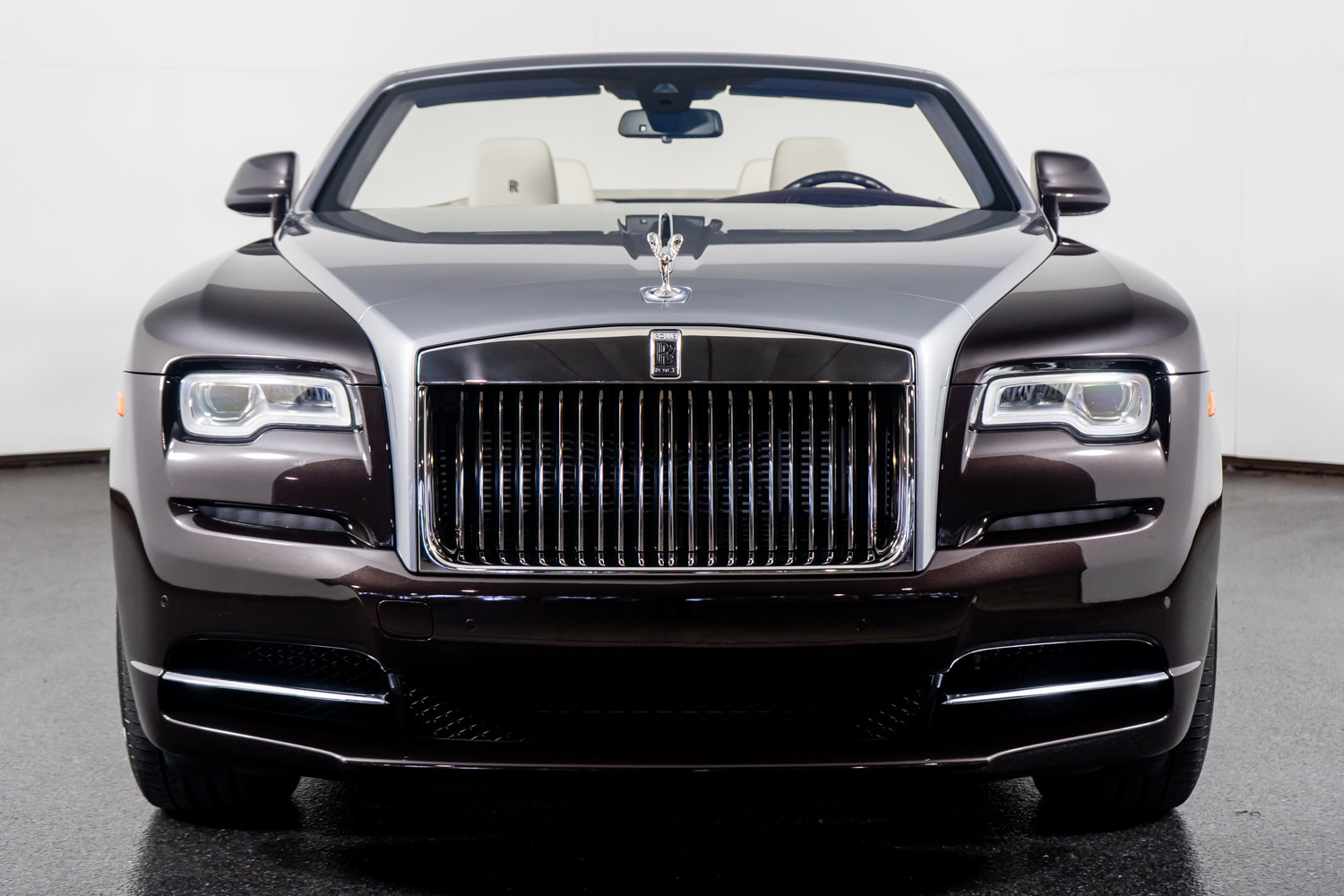 Used 2017 Rolls-Royce Dawn image 22